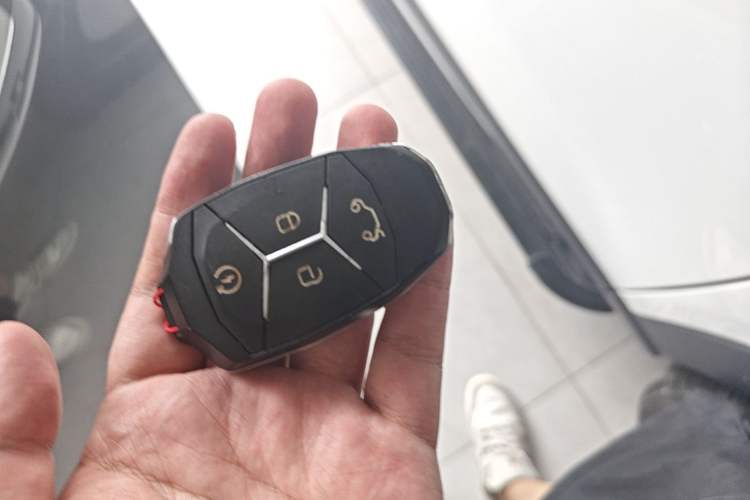 Used Lynk & Co 02 2019 1.5T DCT Two-Wheel Drive Pro Edition China VI Standard Vehicle Key