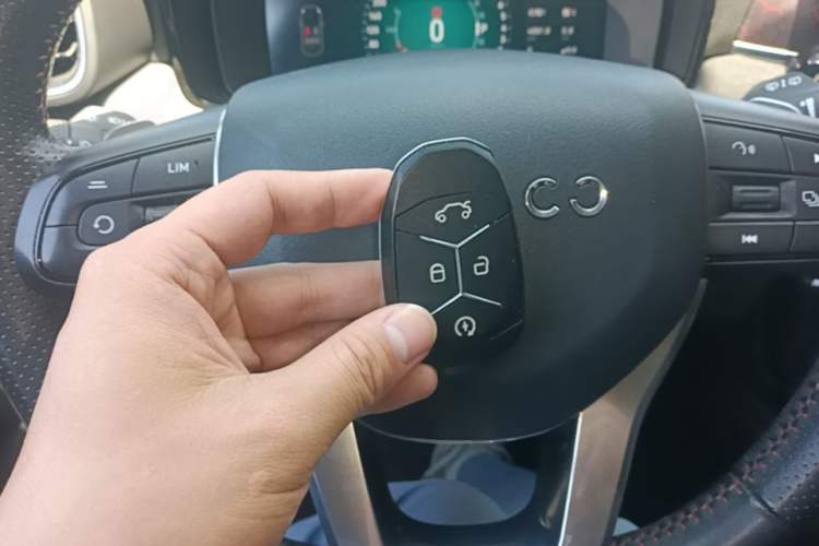 Used Lynk & Co 02 2019 1.5T DCT Two-Wheel Drive Sporty Version China VI Standard Vehicle Key