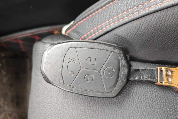 Used Lynk & Co 02 2019 1.5T DCT Two-Wheel Drive Shine Pro Edition China VI Standard Vehicle Key