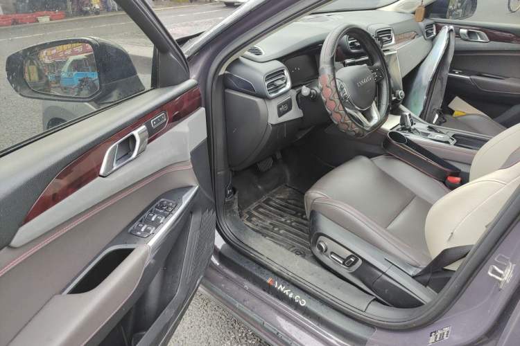 Used Lynk & Co 02 2019 High-Energy Edition 2.0T Automatic Two-Wheel Drive Shine Pro Edition China VI Standard Driver Seat