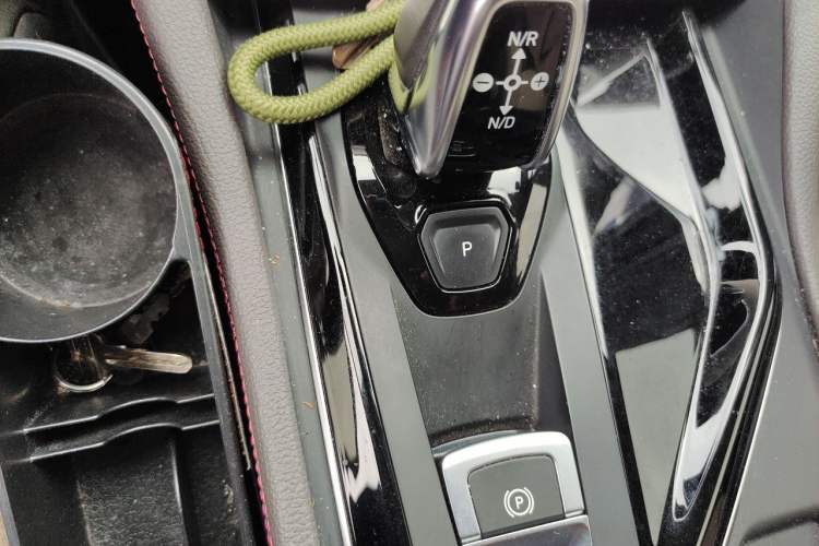 Used Lynk & Co 02 2019 High-Energy Edition 2.0T Automatic Two-Wheel Drive Shine Pro Edition China VI Standard Gear Lever