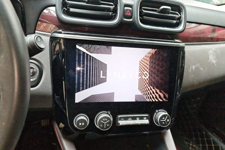 Used Lynk & Co 02 2019 High-Energy Edition 2.0T Automatic Two-Wheel Drive Shine Pro Edition China VI Standard Audio And AC Panel