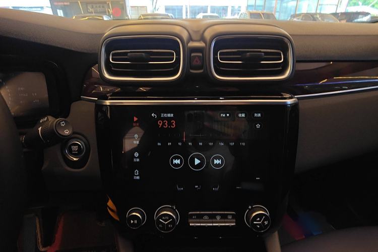 Used Lynk & Co 02 2019 High-Energy Edition 2.0T Automatic Two-Wheel Drive Zhaoban Model China VI Standard Audio And AC Panel