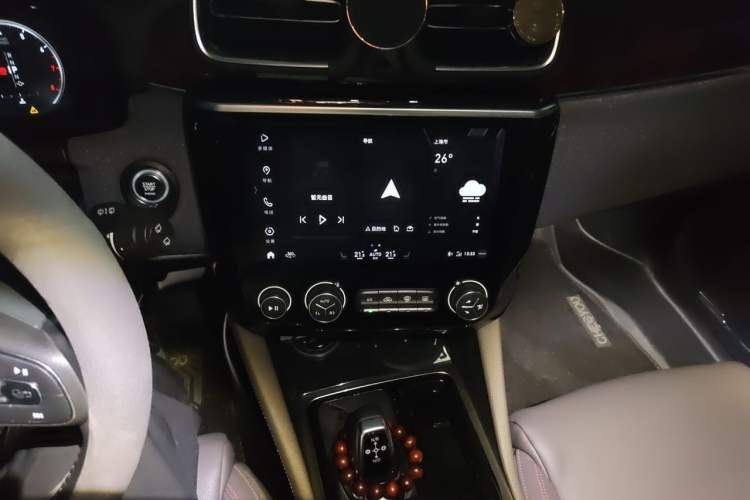 Used Lynk & Co 02 2019 High-Energy Edition 2.0T Automatic Two-Wheel Drive Shine Pro Edition China VI Standard Audio And AC Panel