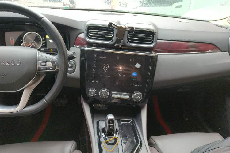 Used Lynk & Co 02 2019 High-Energy Edition 2.0T Automatic Two-Wheel Drive Shine Pro Edition China VI Standard Audio And AC Panel