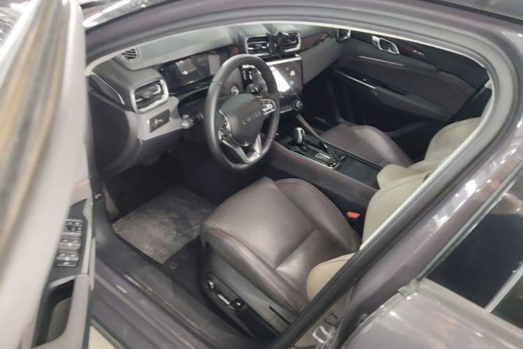 Used Lynk & Co 02 2019 High-Energy Edition 2.0T Automatic Two-Wheel Drive Shine Pro Edition China VI Standard Driver Seat
