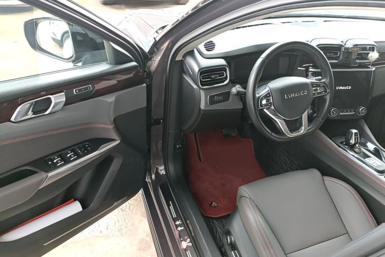 Used Lynk & Co 02 2019 High-Energy Edition 2.0T Automatic Two-Wheel Drive Shine Pro Edition China VI Standard Driver Seat