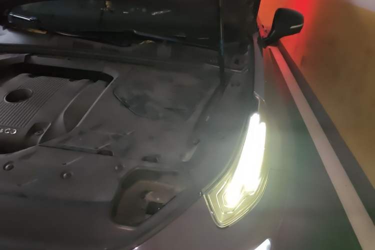 Used Lynk & Co 02 2019 High-Energy Edition 2.0T Automatic Two-Wheel Drive Shine Pro Edition China VI Standard Engine Bay Left