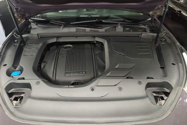 Used Lynk & Co 02 2019 1.5T DCT Two-Wheel Drive Shine Pro Edition China VI Standard Engine Bay
