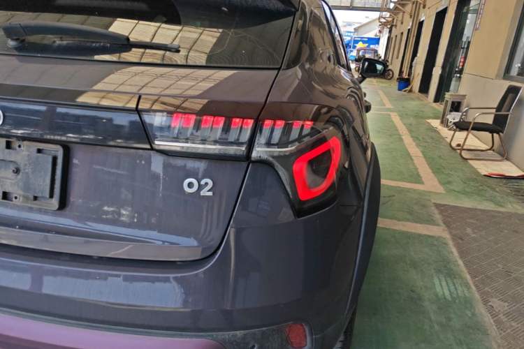 Used Lynk & Co 02 2019 High-Energy Edition 2.0T Automatic Two-Wheel Drive Zhaoban Model China VI Standard Exterior 3