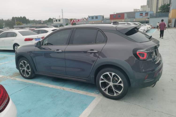 Used Lynk & Co 02 2019 High-Energy Edition 2.0T Automatic Two-Wheel Drive Zhaoban Model China VI Standard Exterior 3