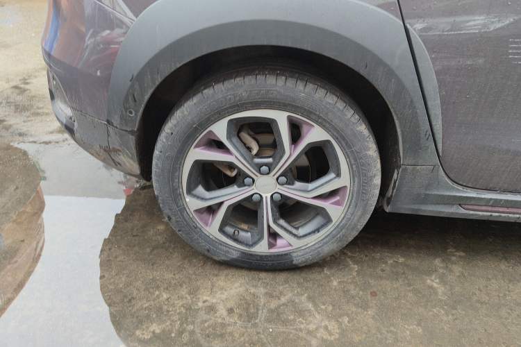 Used Lynk & Co 02 2019 High-Energy Edition 2.0T Automatic Two-Wheel Drive Shine Pro Edition China VI Standard Exterior 5