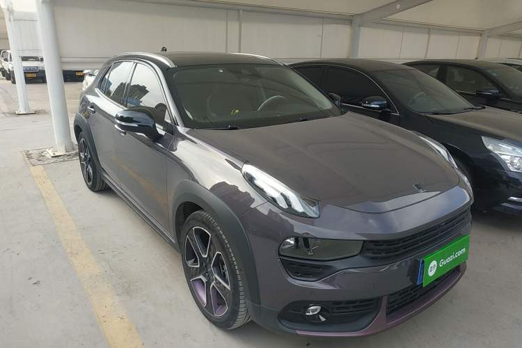 Used Lynk & Co 02 2019 High-Energy Edition 2.0T Automatic Two-Wheel Drive Shine Pro Edition China VI Standard Front Right 45 Deg