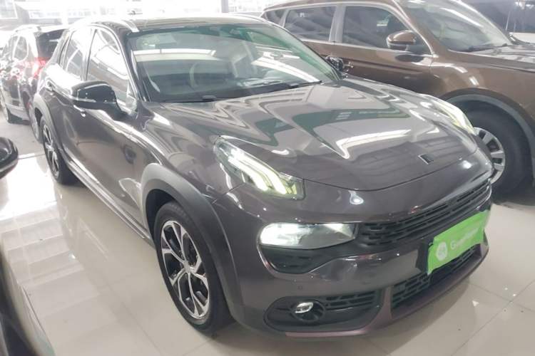 Used Lynk & Co 02 2019 High-Energy Edition 2.0T Automatic Two-Wheel Drive Shine Pro Edition China VI Standard Front Right 45 Deg