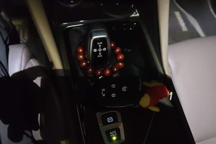 Used Lynk & Co 02 2019 High-Energy Edition 2.0T Automatic Two-Wheel Drive Shine Pro Edition China VI Standard Gear Lever