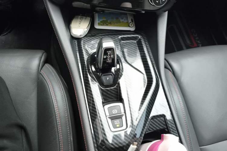 Used Lynk & Co 02 2019 High-Energy Edition 2.0T Automatic Two-Wheel Drive Shine Pro Edition China VI Standard Gear Lever