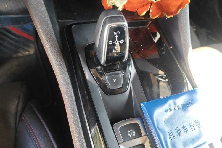 Used Lynk & Co 02 2019 High-Energy Edition 2.0T Automatic Two-Wheel Drive Shine Pro Edition China VI Standard Gear Lever