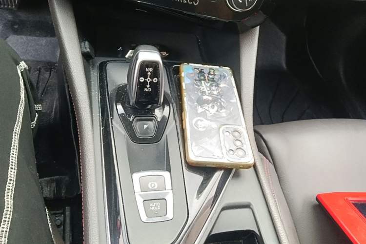 Used Lynk & Co 02 2019 High-Energy Edition 2.0T Automatic Two-Wheel Drive Zhaoban Model China VI Standard Gear Lever