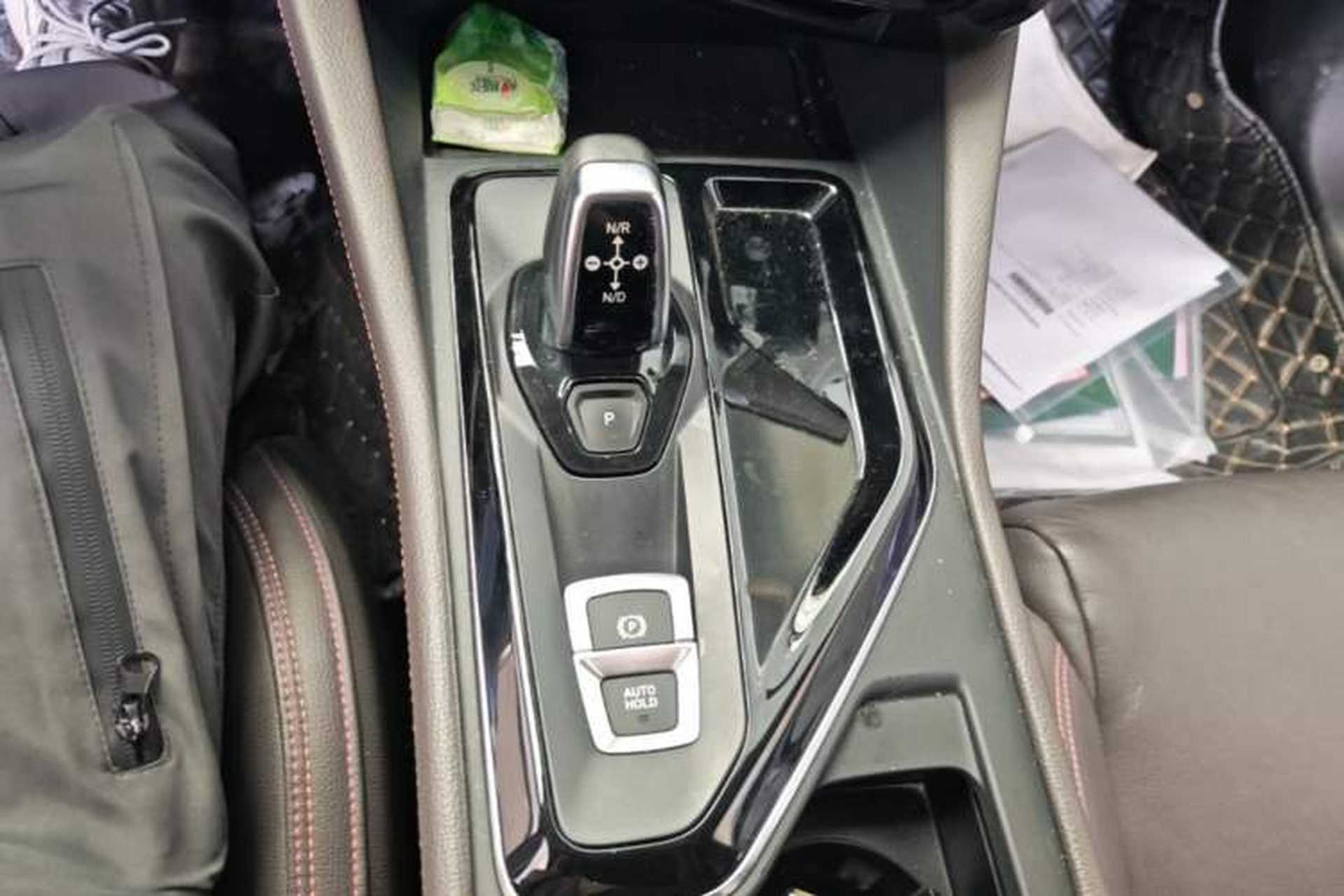 Used Lynk & Co 02 2019 High-Energy Edition 2.0T Automatic Two-Wheel Drive Zhaoban Model China VI Standard Gear Lever