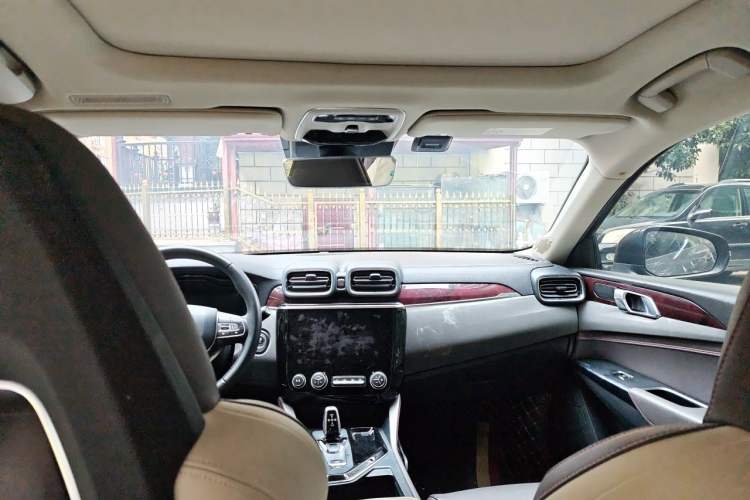 Used Lynk & Co 02 2019 High-Energy Edition 2.0T Automatic Two-Wheel Drive Shine Pro Edition China VI Standard Headliner