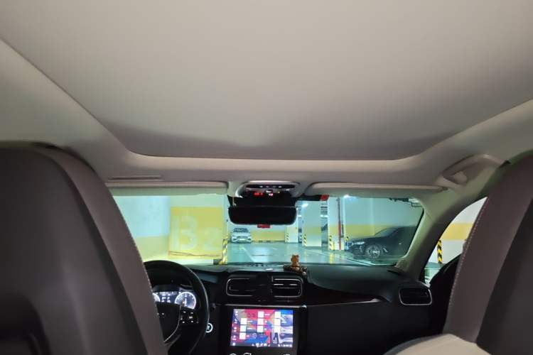 Used Lynk & Co 02 2019 High-Energy Edition 2.0T Automatic Two-Wheel Drive Shine Pro Edition China VI Standard Headliner