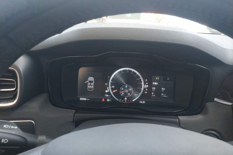 Used Lynk & Co 02 2019 High-Energy Edition 2.0T Automatic Two-Wheel Drive Shine Pro Edition China VI Standard Instrument Cluster