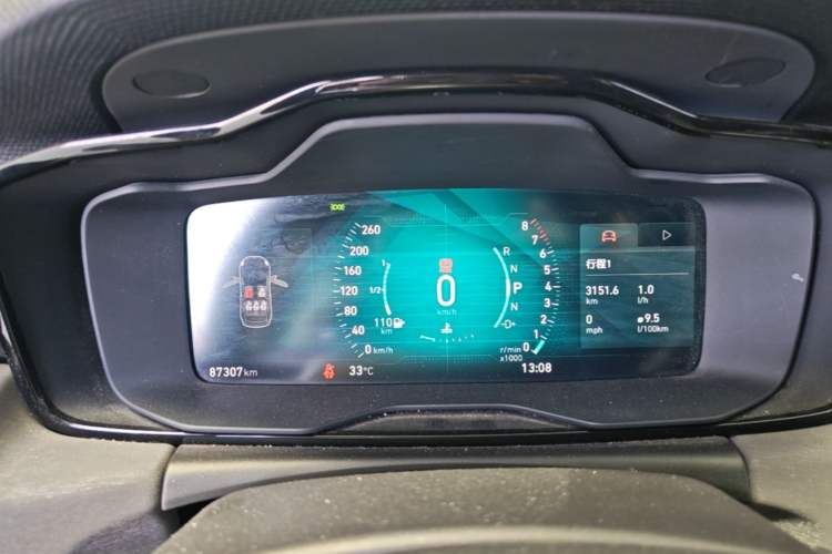 Used Lynk & Co 02 2019 High-Energy Edition 2.0T Automatic Two-Wheel Drive Zhaoban Model China VI Standard Instrument Cluster