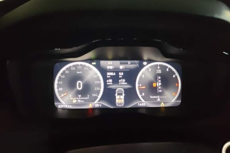 Used Lynk & Co 02 2019 High-Energy Edition 2.0T Automatic Two-Wheel Drive Shine Pro Edition China VI Standard Instrument Cluster