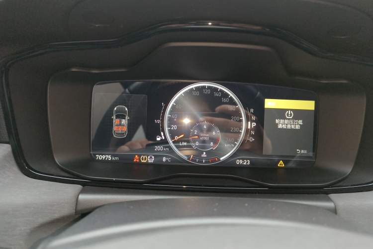 Used Lynk & Co 02 2019 High-Energy Edition 2.0T Automatic Two-Wheel Drive Shine Pro Edition China VI Standard Instrument Cluster