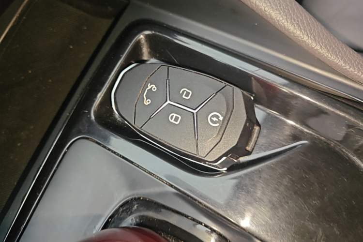 Used Lynk & Co 02 2019 High-Energy Edition 2.0T Automatic Two-Wheel Drive Zhaoban Model China VI Standard Interior 1