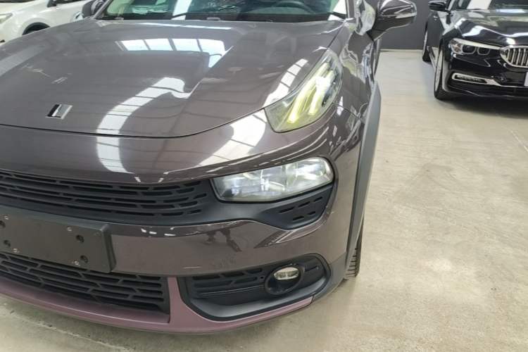 Used Lynk & Co 02 2019 High-Energy Edition 2.0T Automatic Two-Wheel Drive Zhaoban Model China VI Standard Left Front Headlight