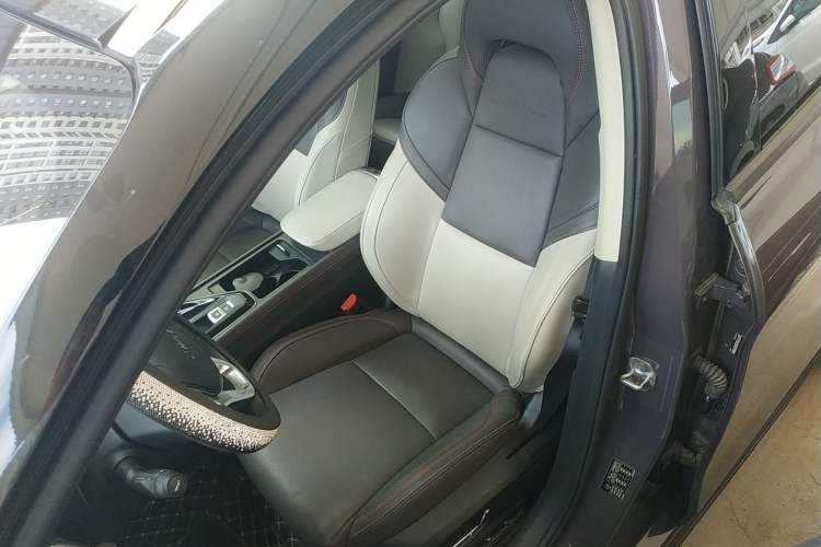 Used Lynk & Co 02 2019 High-Energy Edition 2.0T Automatic Two-Wheel Drive Shine Pro Edition China VI Standard Left Front Seat