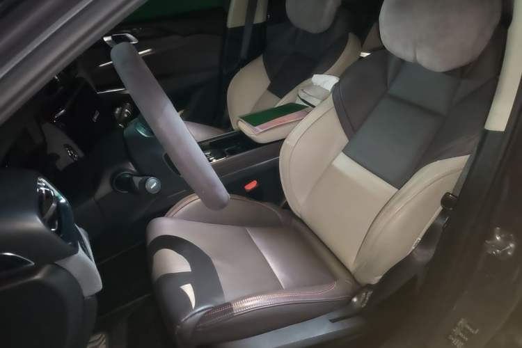 Used Lynk & Co 02 2019 High-Energy Edition 2.0T Automatic Two-Wheel Drive Shine Pro Edition China VI Standard Left Front Seat