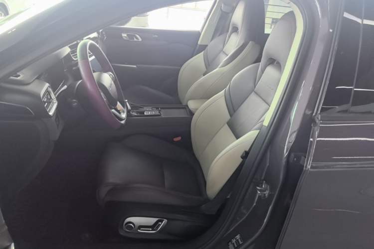 Used Lynk & Co 02 2019 1.5T DCT Two-Wheel Drive Shine Pro Edition China VI Standard Left Front Seat