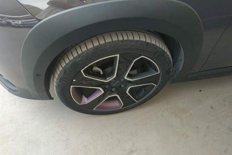 Used Lynk & Co 02 2019 High-Energy Edition 2.0T Automatic Two-Wheel Drive Shine Pro Edition China VI Standard Left Front Wheel Hub