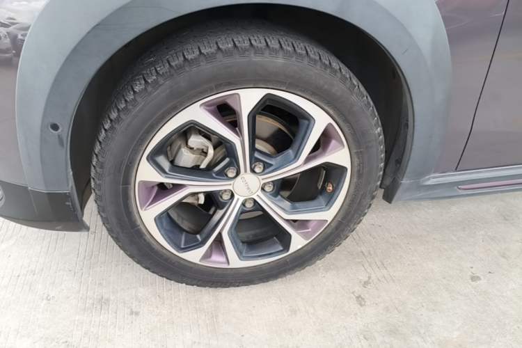 Used Lynk & Co 02 2019 High-Energy Edition 2.0T Automatic Two-Wheel Drive Shine Pro Edition China VI Standard Left Front Wheel Hub