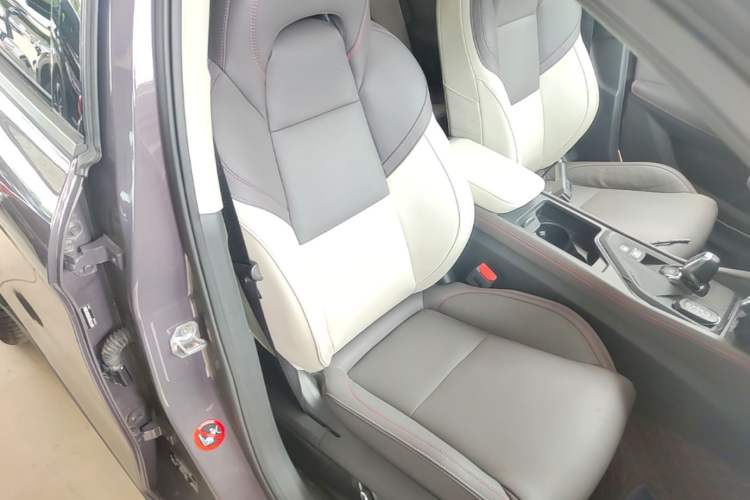 Used Lynk & Co 02 2019 High-Energy Edition 2.0T Automatic Two-Wheel Drive Shine Pro Edition China VI Standard Right Front Seat
