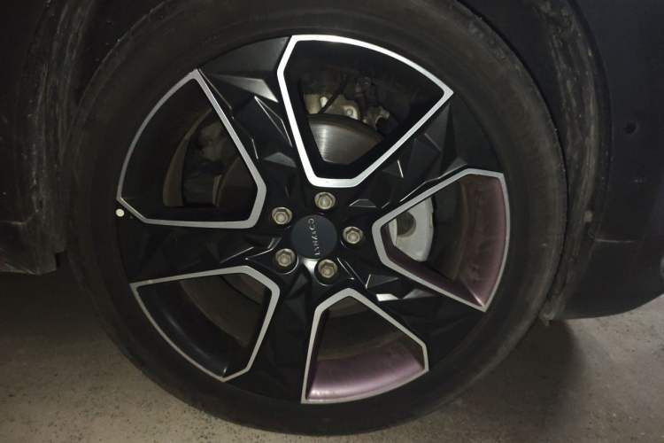 Used Lynk & Co 02 2019 High-Energy Edition 2.0T Automatic Two-Wheel Drive Shine Pro Edition China VI Standard Right Front Wheel Hub