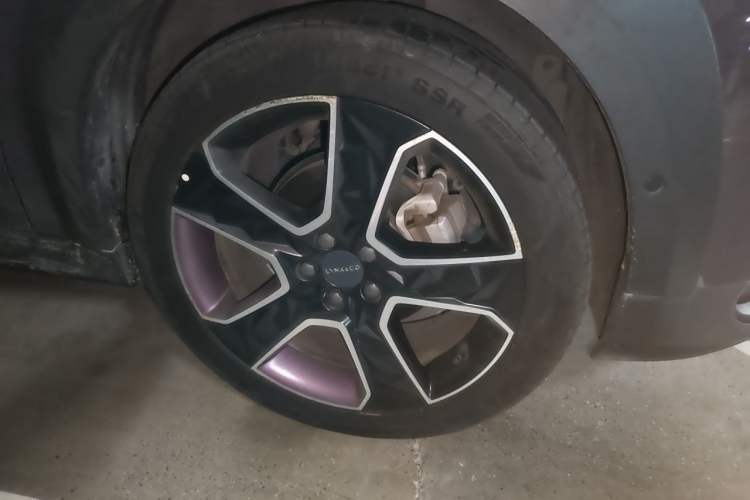 Used Lynk & Co 02 2019 High-Energy Edition 2.0T Automatic Two-Wheel Drive Shine Pro Edition China VI Standard Right Front Wheel Hub