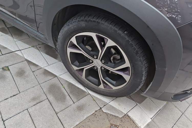 Used Lynk & Co 02 2019 High-Energy Edition 2.0T Automatic Two-Wheel Drive Zhaoban Model China VI Standard Right Front Wheel Hub