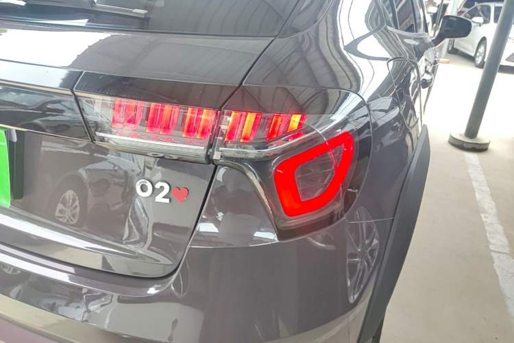 Used Lynk & Co 02 2019 High-Energy Edition 2.0T Automatic Two-Wheel Drive Shine Pro Edition China VI Standard Right Rear Taillight
