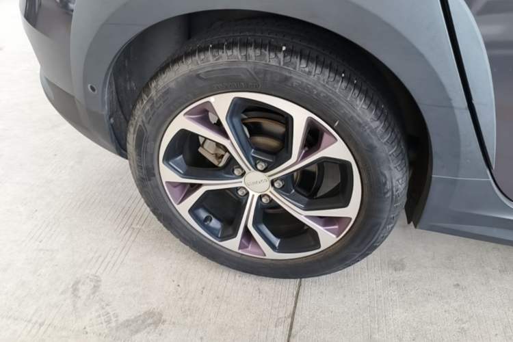 Used Lynk & Co 02 2019 High-Energy Edition 2.0T Automatic Two-Wheel Drive Shine Pro Edition China VI Standard Right Rear Wheel Hub