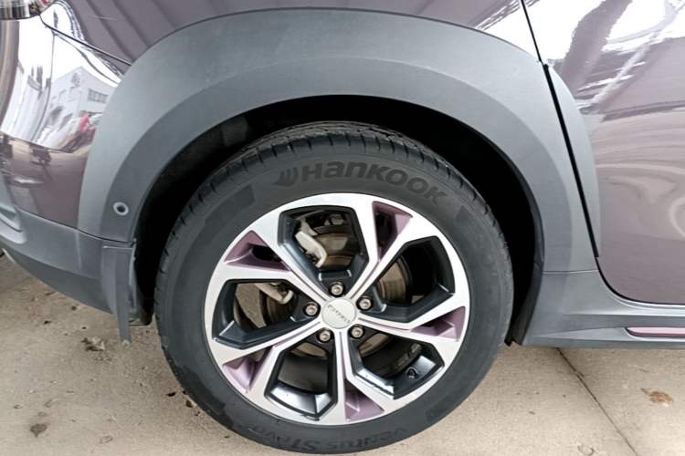 Used Lynk & Co 02 2019 High-Energy Edition 2.0T Automatic Two-Wheel Drive Shine Pro Edition China VI Standard Right Rear Wheel Hub