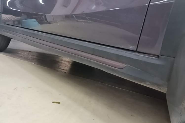 Used Lynk & Co 02 2019 High-Energy Edition 2.0T Automatic Two-Wheel Drive Shine Pro Edition China VI Standard Right Side Sill
