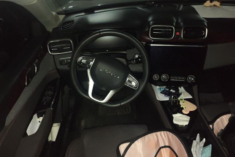 Used Lynk & Co 02 2019 High-Energy Edition 2.0T Automatic Two-Wheel Drive Shine Pro Edition China VI Standard Steering Wheel