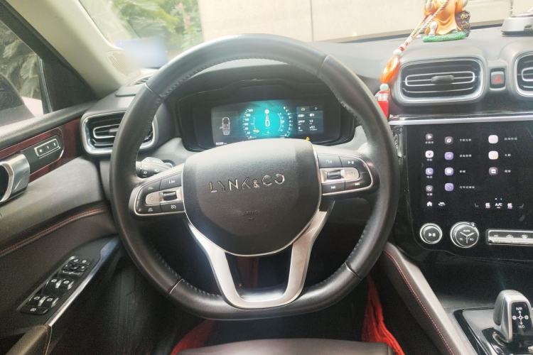 Used Lynk & Co 02 2019 High-Energy Edition 2.0T Automatic Two-Wheel Drive Shine Pro Edition China VI Standard Steering Wheel