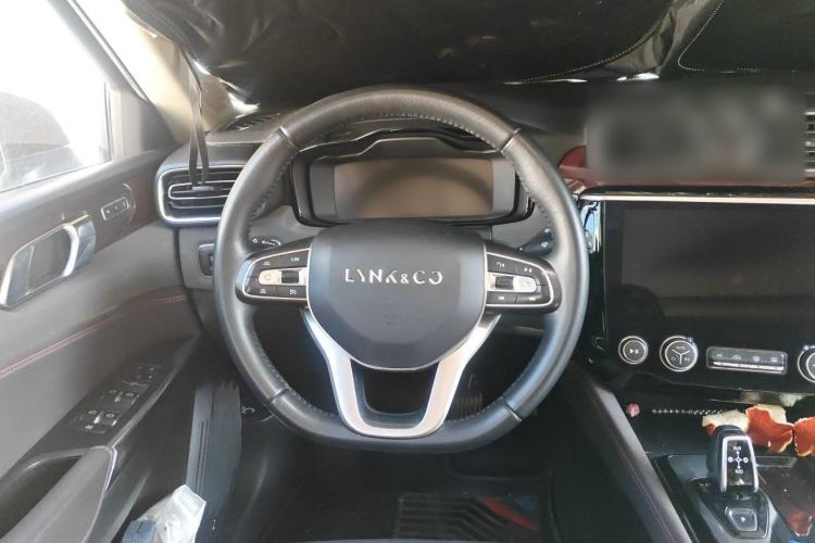 Used Lynk & Co 02 2019 High-Energy Edition 2.0T Automatic Two-Wheel Drive Shine Pro Edition China VI Standard Steering Wheel