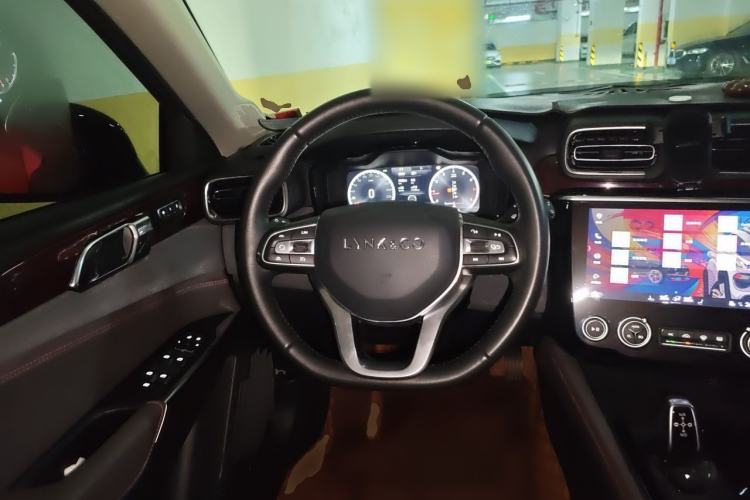 Used Lynk & Co 02 2019 High-Energy Edition 2.0T Automatic Two-Wheel Drive Shine Pro Edition China VI Standard Steering Wheel