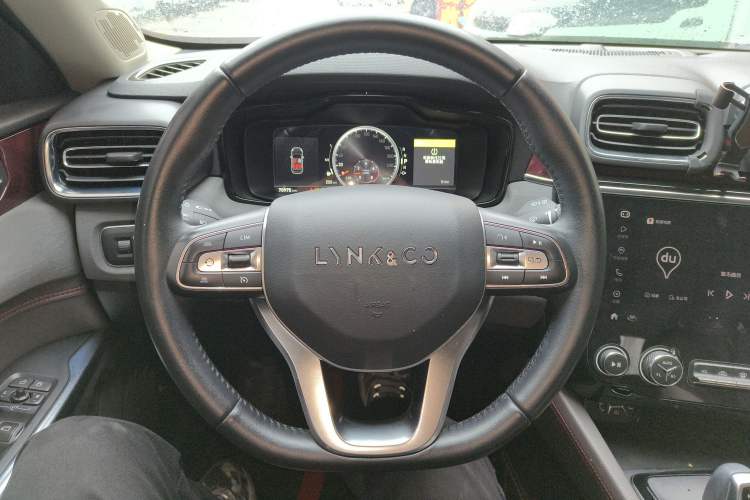 Used Lynk & Co 02 2019 High-Energy Edition 2.0T Automatic Two-Wheel Drive Shine Pro Edition China VI Standard Steering Wheel