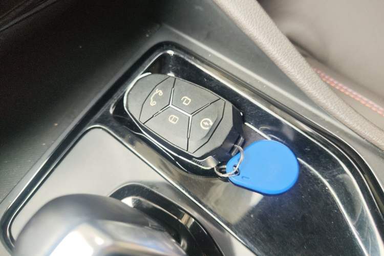Used Lynk & Co 02 2019 High-Energy Edition 2.0T Automatic Two-Wheel Drive Shine Pro Edition China VI Standard Vehicle Key